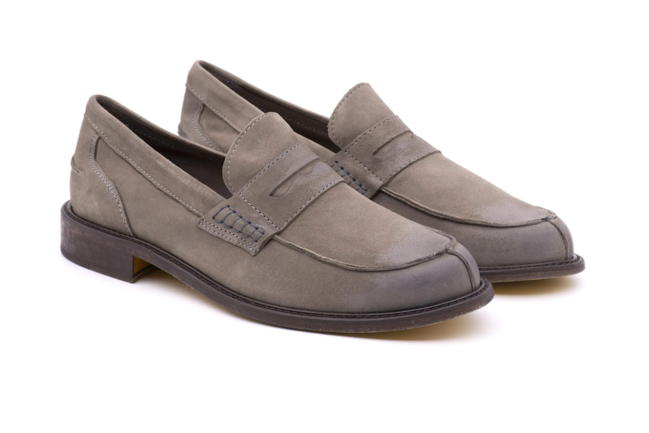 Leather everyday loafer