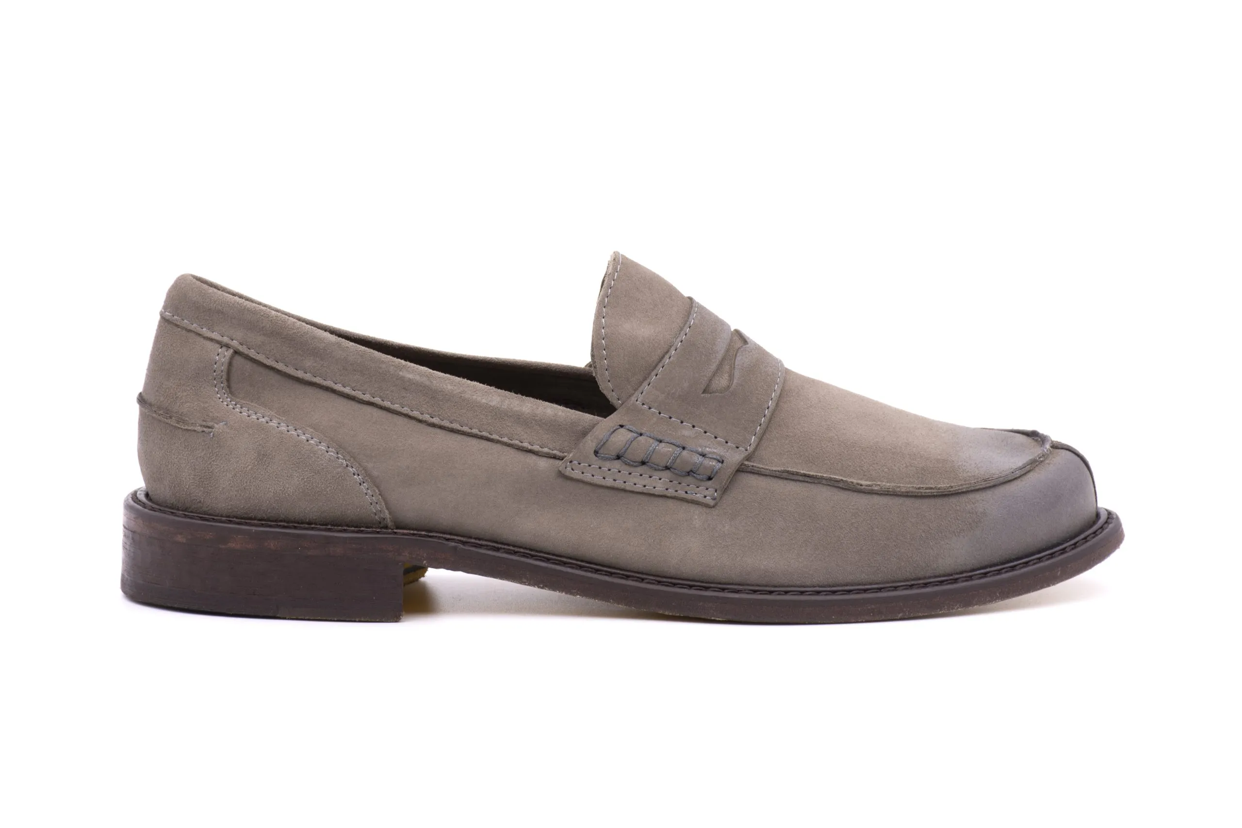 Leather everyday loafer