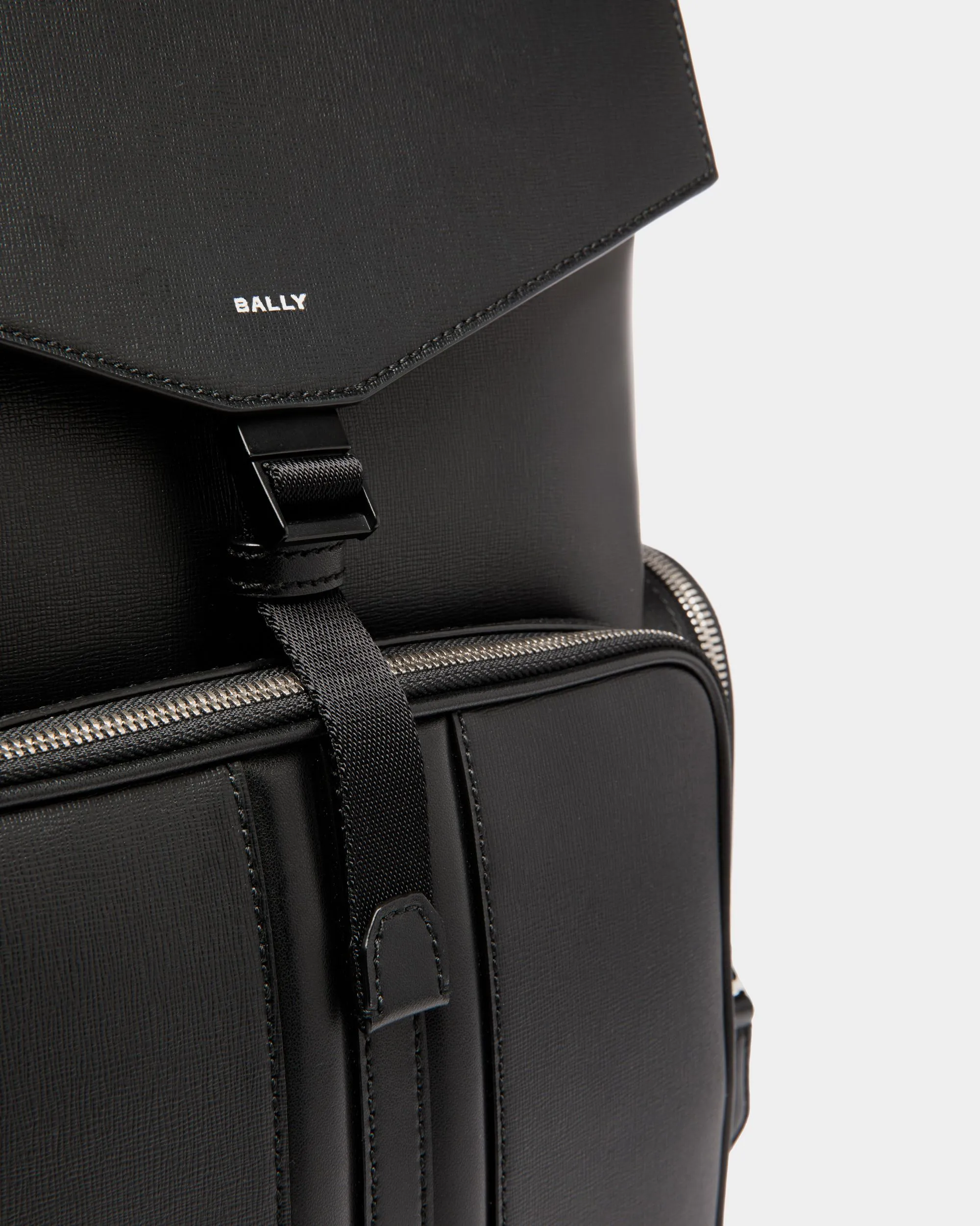 Mythos Backpack In Black Recycled Leather 