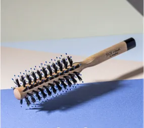 THE BLOW-DRY BRUSH N°2